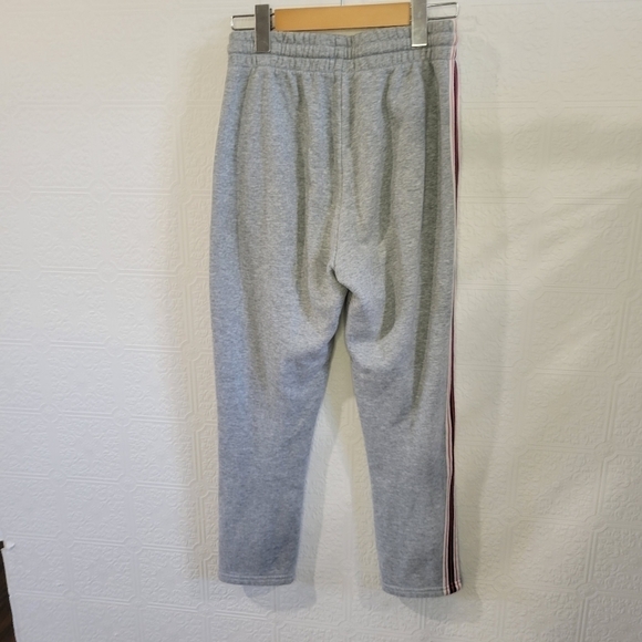 TNA the Iconic sweatpant - Picture 3 of 6